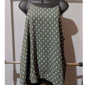 NWOT Olive green and White Tank Top